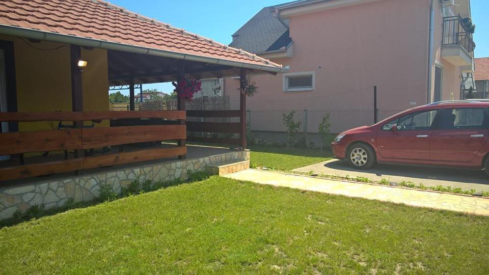 Lux Hus Novi Sad Apartman Veternik Kültér fotó
