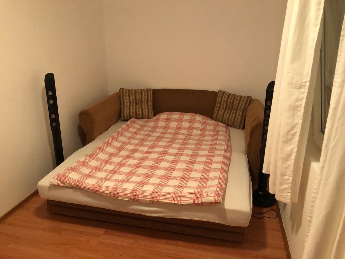 Lux Hus Novi Sad Apartman Veternik Kültér fotó
